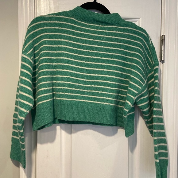 NWT Tilly’s Love Tree Size L Oversized Cropped Green Striped Pullover Sweater - Picture 7 of 12